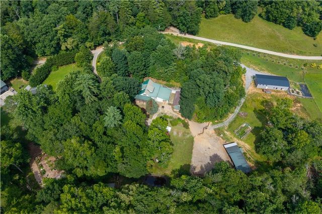 215 Dunn Mill Creek rd, Blue Ridge, GA 30513