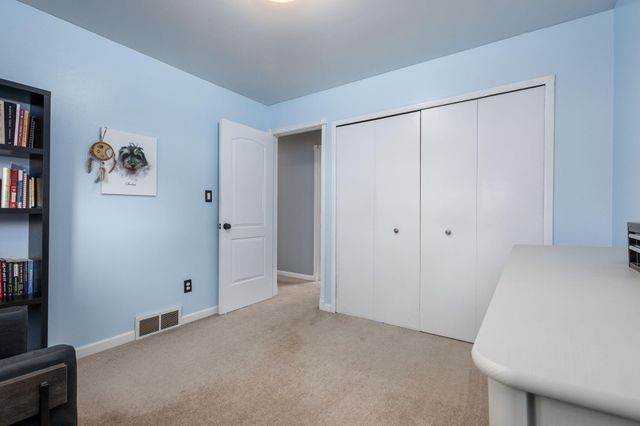 2458 Milverton Road, Troy, MI 48083