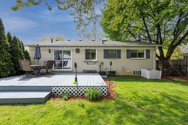 2458 Milverton Road, Troy, MI 48083