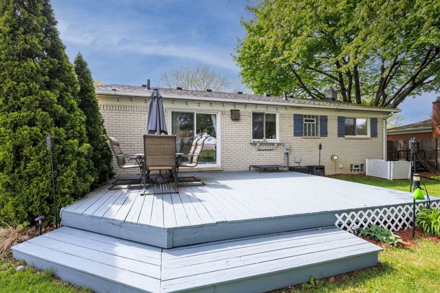 2458 Milverton Road, Troy, MI 48083