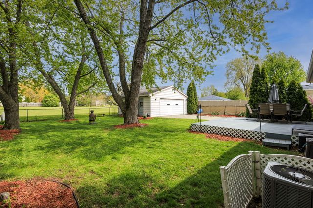 2458 Milverton Road, Troy, MI 48083