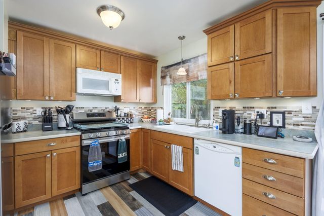 2458 Milverton Road, Troy, MI 48083