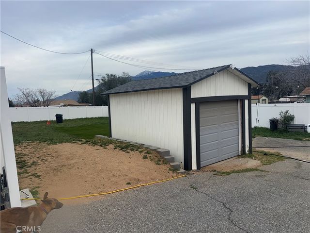 582 N Almond Way, Banning, CA 92220