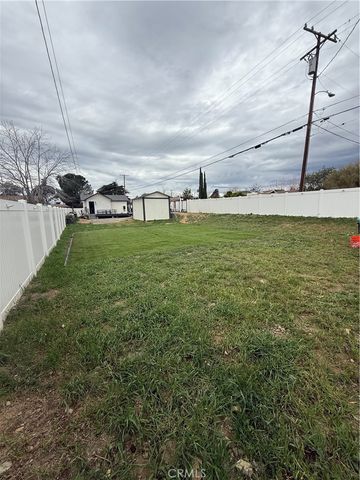 582 N Almond Way, Banning, CA 92220