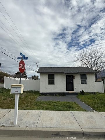 582 N Almond Way, Banning, CA 92220