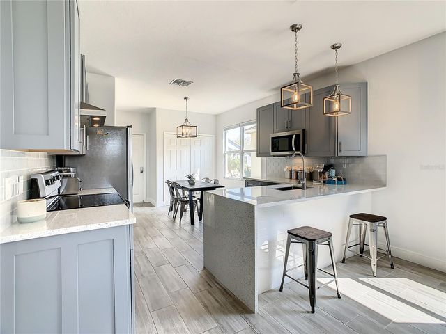 223 KNOLLWOOD DRIVE, Davenport, FL 33837