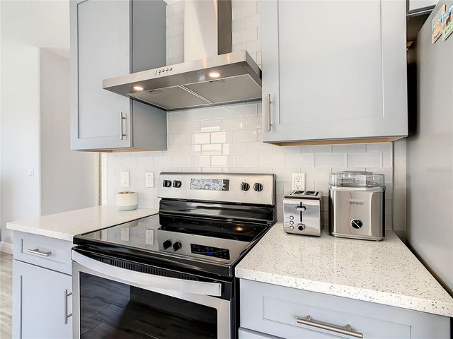 223 KNOLLWOOD DRIVE, Davenport, FL 33837