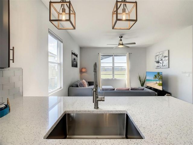 223 KNOLLWOOD DRIVE, Davenport, FL 33837