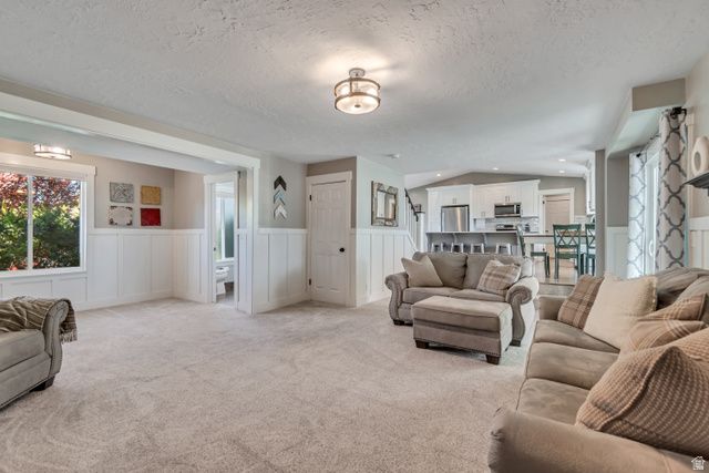2587 SILVER CREEK DR, Riverton, UT 84065