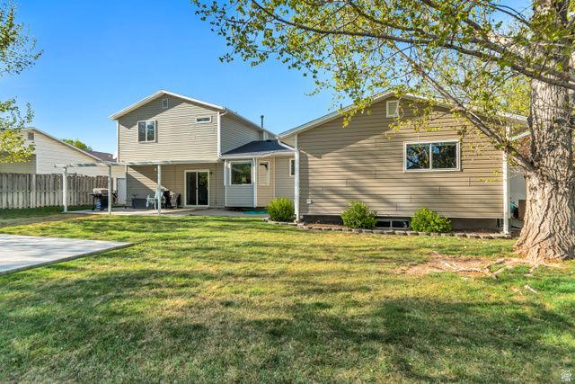 2587 SILVER CREEK DR, Riverton, UT 84065