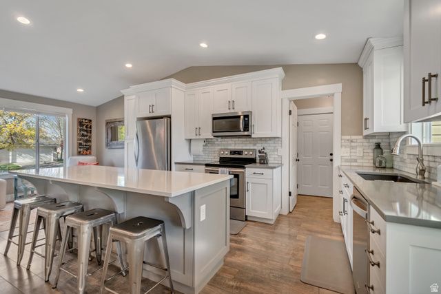 2587 SILVER CREEK DR, Riverton, UT 84065