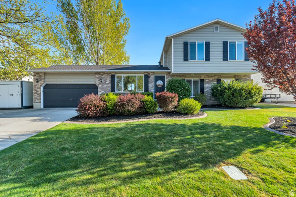 2587 SILVER CREEK DR, Riverton, UT 84065