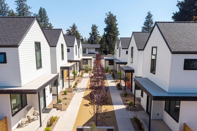 641 NE Marshall Avenue, Bend, OR 97701