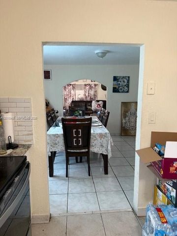 5328 SW 18TH ST, Hollywood, FL 33023