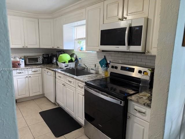 5328 SW 18TH ST, Hollywood, FL 33023