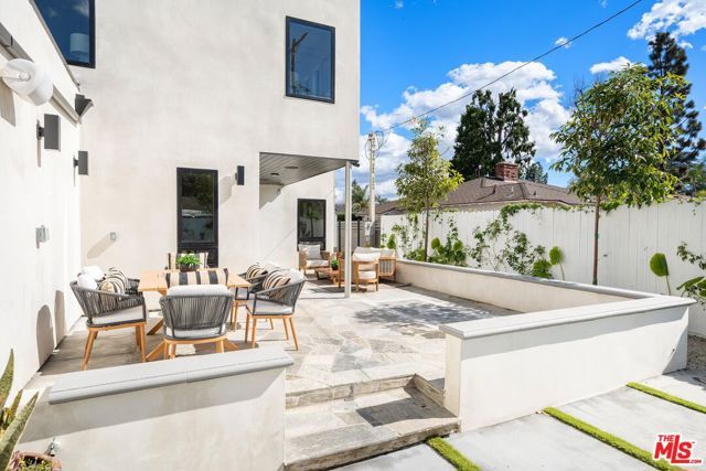 4557 Camellia Avenue, Studio City (los Angeles), CA 91602