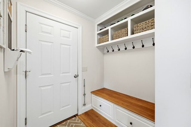 4 N Hills Ln, Wilbraham, MA 01095