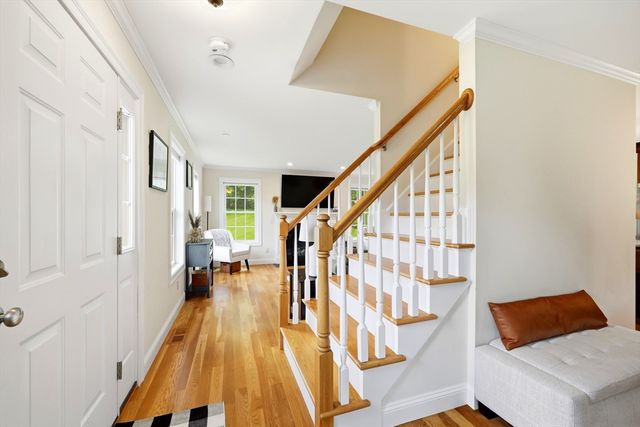 4 N Hills Ln, Wilbraham, MA 01095
