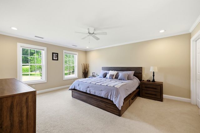 4 N Hills Ln, Wilbraham, MA 01095