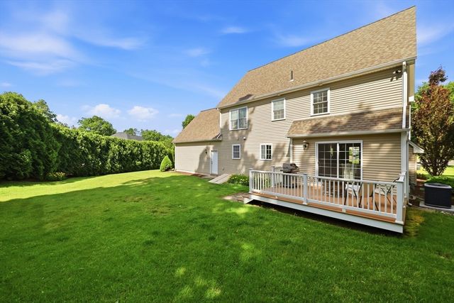 4 N Hills Ln, Wilbraham, MA 01095