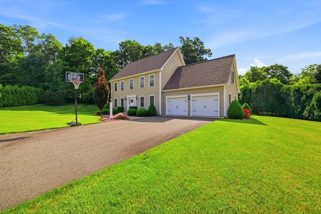 4 N Hills Ln, Wilbraham, MA 01095