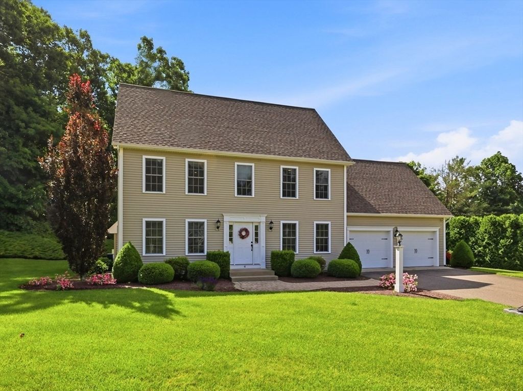 4 N Hills Ln, Wilbraham, MA 01095