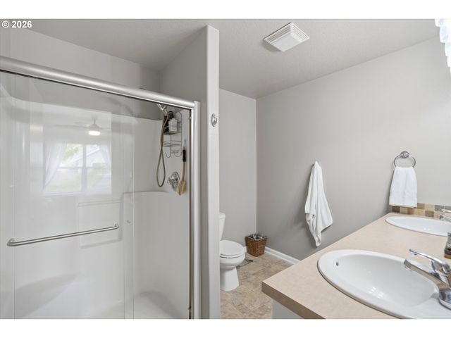 1952 Nw YOHN RANCH Dr, Mc Minnville, OR 97128