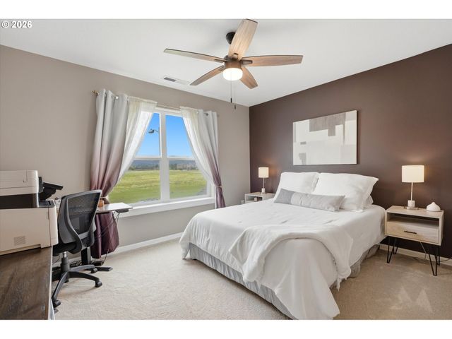 1952 Nw YOHN RANCH Dr, Mc Minnville, OR 97128