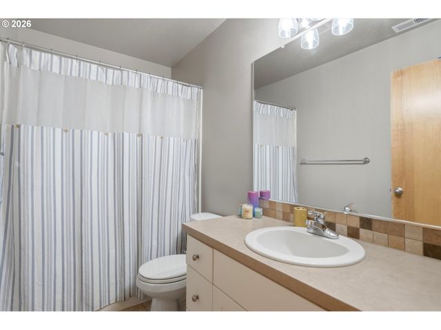 1952 Nw YOHN RANCH Dr, Mc Minnville, OR 97128