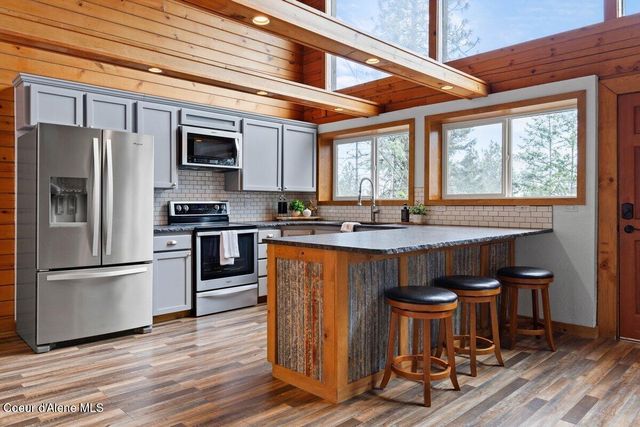 11590 W Riverview Drive, Coeur D'alene, ID 83814