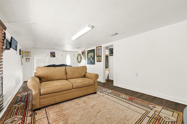 17822 Garland Avenue, Pledger, TX 77420