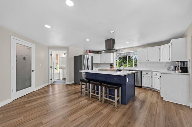 4900 Knottingham Rd, Diamond Springs, CA 95619