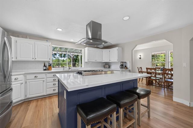 4900 Knottingham Rd, Diamond Springs, CA 95619