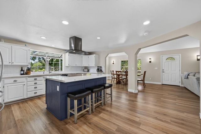 4900 Knottingham Rd, Diamond Springs, CA 95619