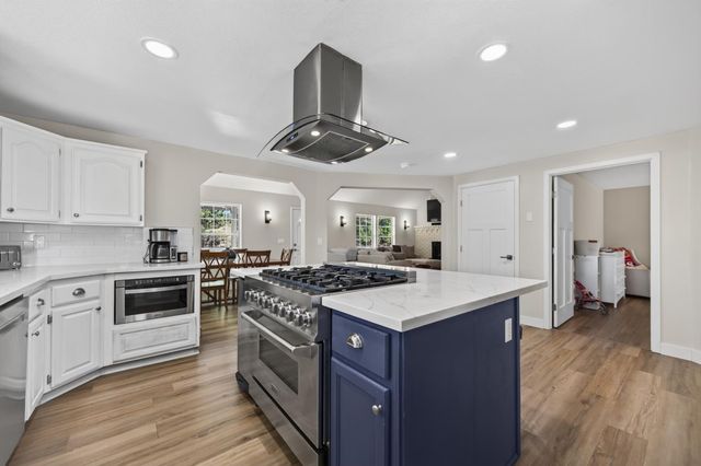 4900 Knottingham Rd, Diamond Springs, CA 95619