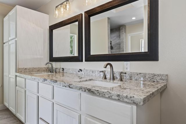 4900 Knottingham Rd, Diamond Springs, CA 95619