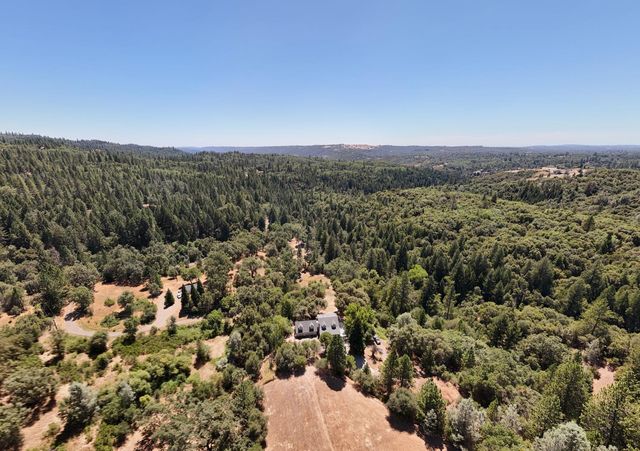 4900 Knottingham Rd, Diamond Springs, CA 95619