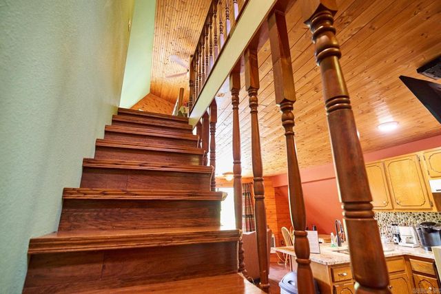 1 Kiawnie Circle Cove, Hardy, AR 72542