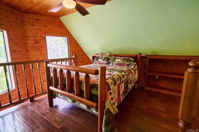 1 Kiawnie Circle Cove, Hardy, AR 72542