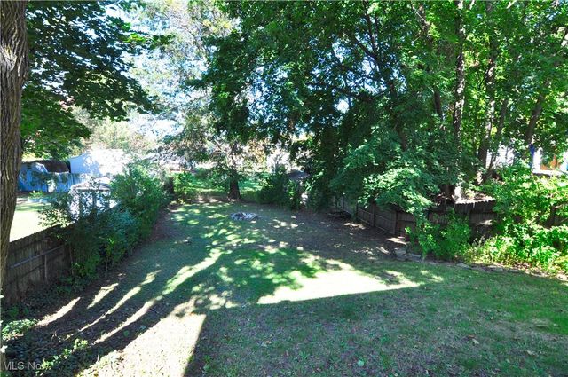 217 W Summit Street, Barberton, OH 44203