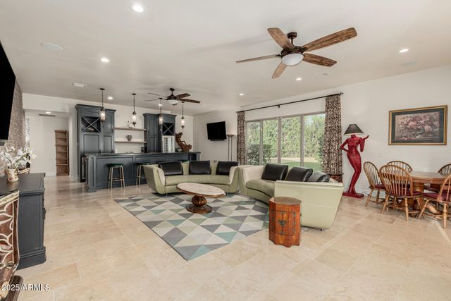 7002 E ASTER Drive, Scottsdale, AZ 85254