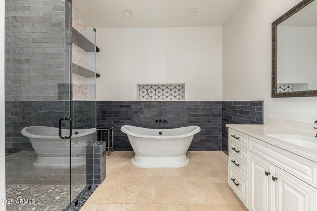 7002 E ASTER Drive, Scottsdale, AZ 85254