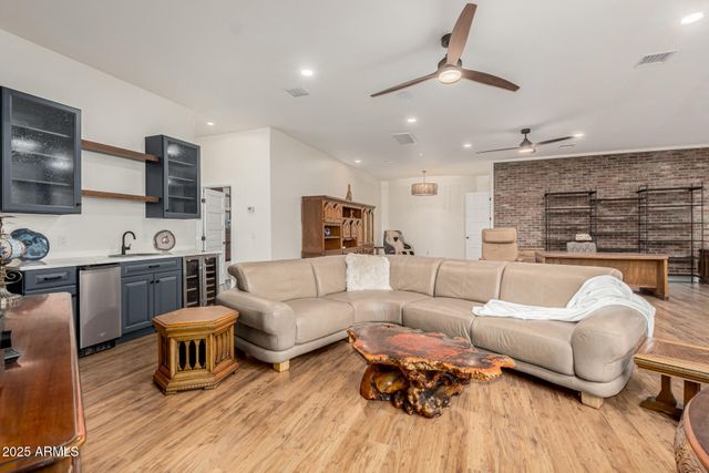 7002 E ASTER Drive, Scottsdale, AZ 85254