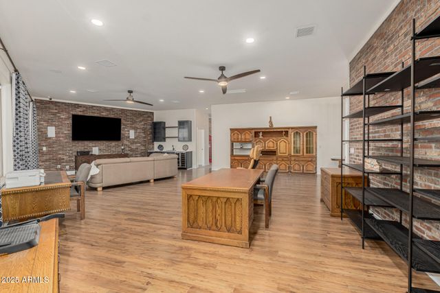 7002 E ASTER Drive, Scottsdale, AZ 85254