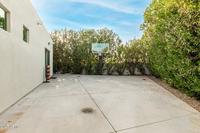 7002 E ASTER Drive, Scottsdale, AZ 85254