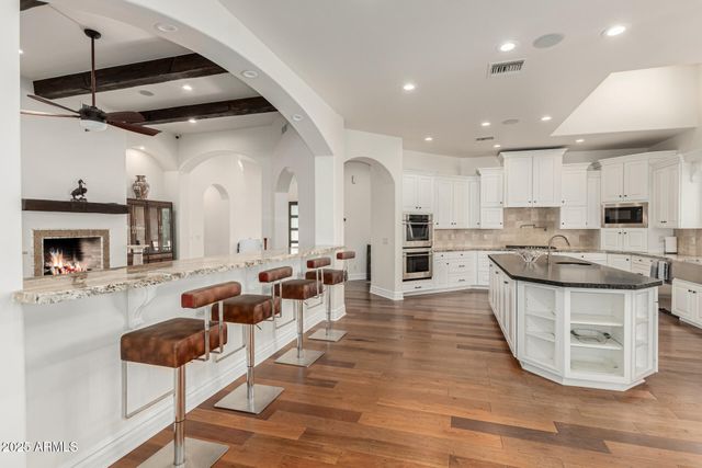 7002 E ASTER Drive, Scottsdale, AZ 85254