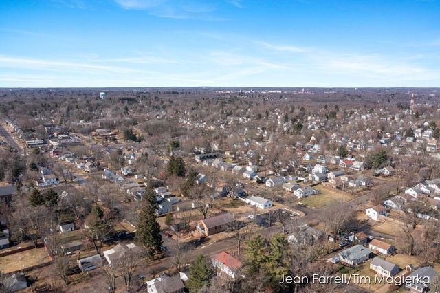 3031 S Rose Street, Kalamazoo, MI 49001