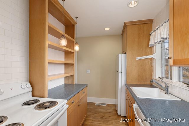 3031 S Rose Street, Kalamazoo, MI 49001