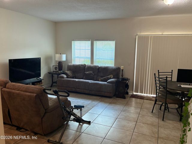 1669 BISCAYNE BAY Circle, Jacksonville, FL 32218