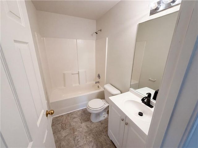6126 Hickory Lane Drive, Union City, GA 30291